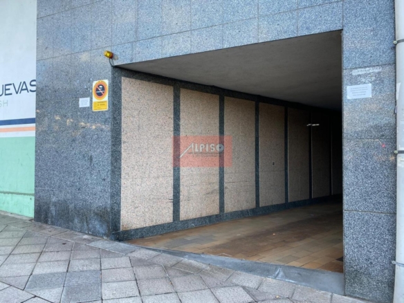 Plaza para coche en Ourense