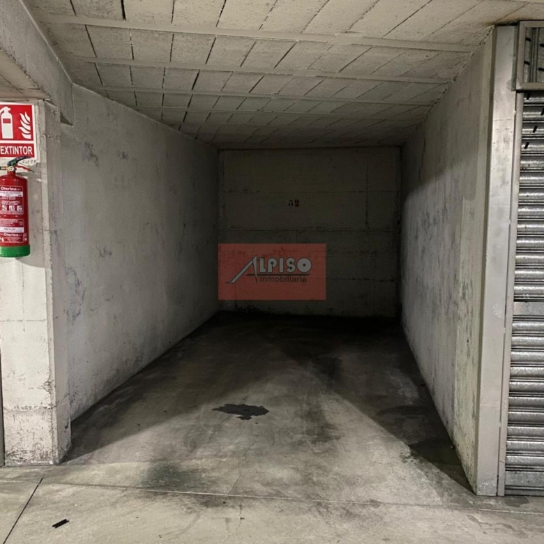 Plaza para coche en Ourense