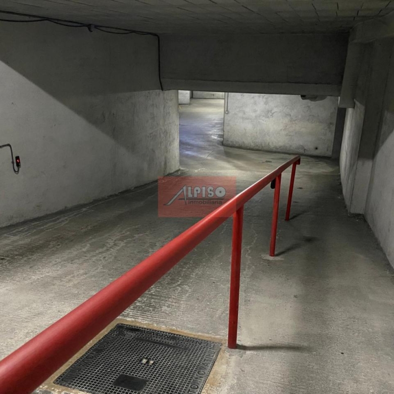 Plaza para coche en Ourense