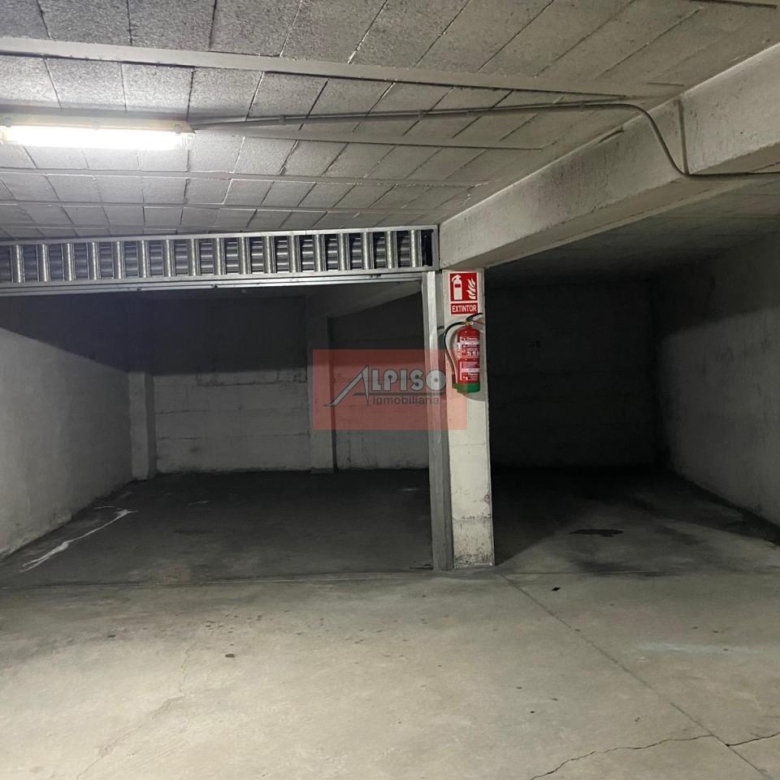 Plaza para coche en Ourense