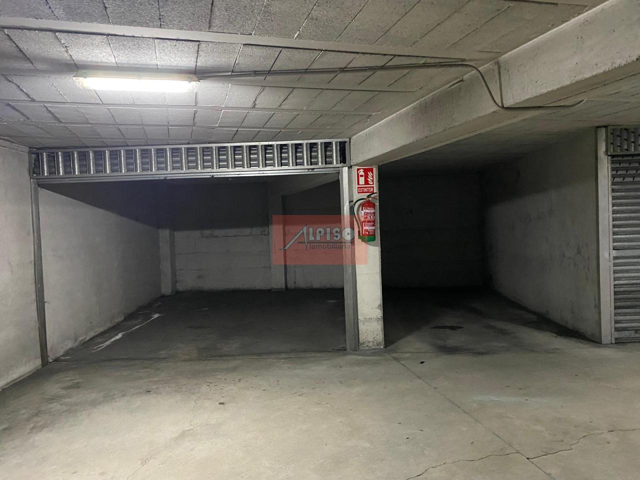 173462228318800005256_173462152399 Plaza para coche en Ourense
