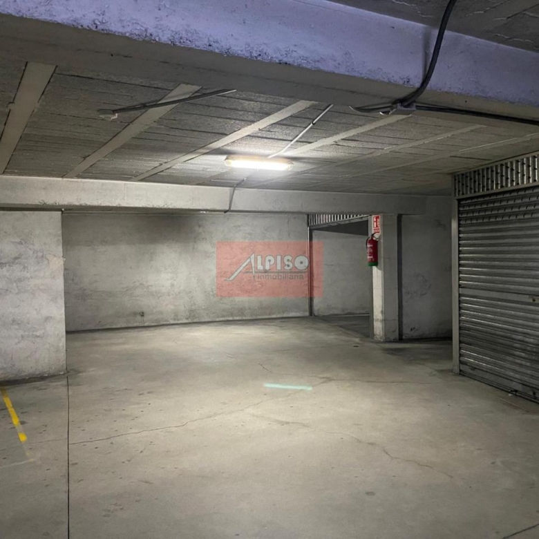 Plaza para coche en Ourense