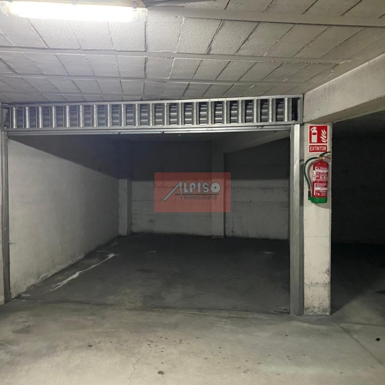 Plaza para coche en Ourense