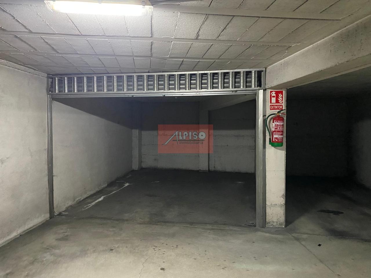 173462228340400005256_173462152304 Plaza para coche en Ourense