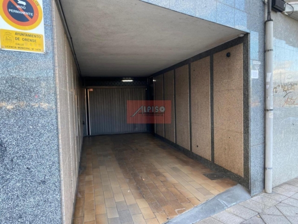 Plaza para coche en Ourense