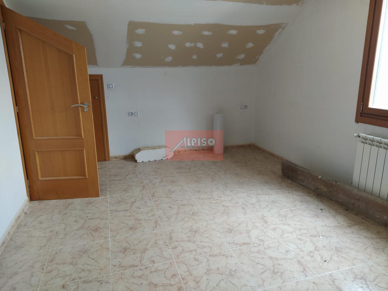 173463476658500039759_173445956513 Adosado en Celanova
