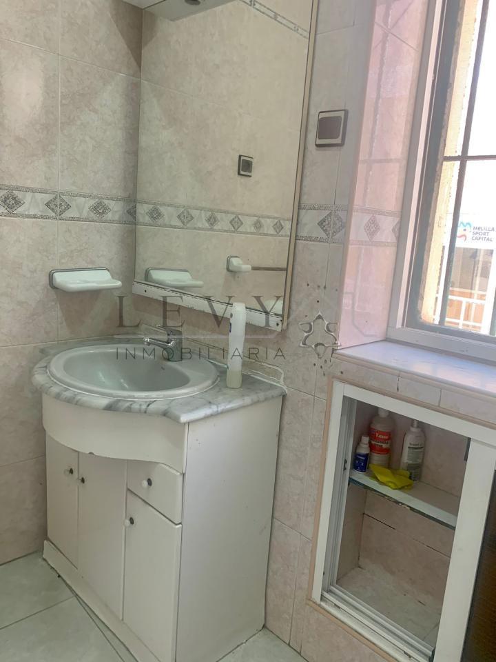 173765988221700039988_173765493506 Edificio en venta muy bien ubicado en Melilla