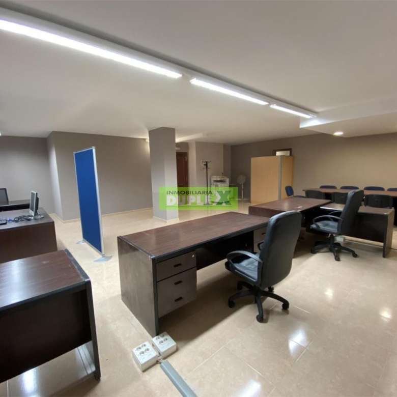 Oficina en alquiler o venta en pleno centro de Pontevedra – Ubicación estratégica