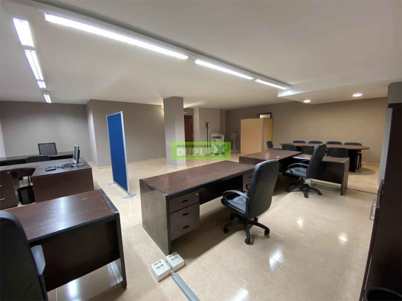 Oficina en alquiler o venta en pleno centro de Pontevedra – Ubicación estratégica