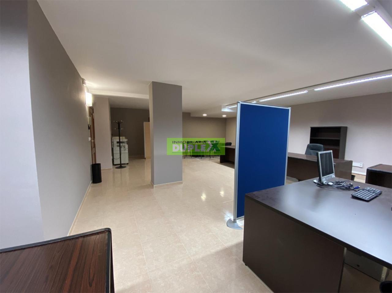 Oficina en alquiler o venta en pleno centro de Pontevedra – Ubicación estratégica