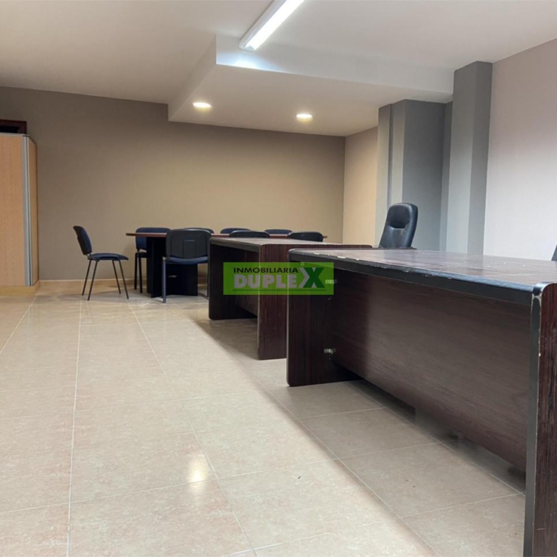 Oficina en alquiler o venta en pleno centro de Pontevedra – Ubicación estratégica