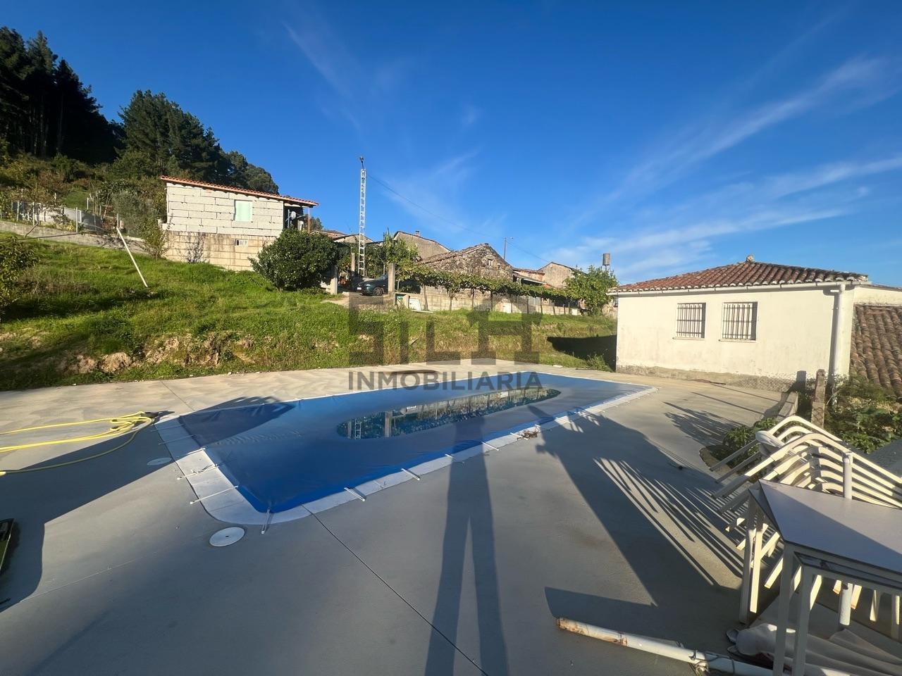 173946787326000040214_173946757000 VENTA CASA EN A PEROXA