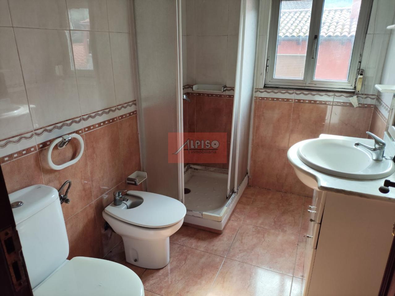 174041331085400038758_172685094389 Adosado en Ourense