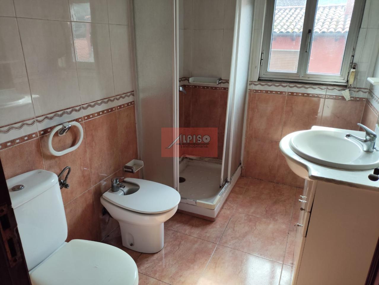174041332862100038758_172685094811 Adosado en Ourense