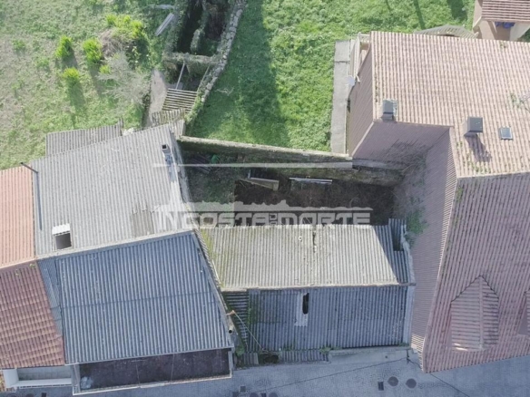 Casa de 2 Plantas a Rehabilitar en el Centro de Corcubión