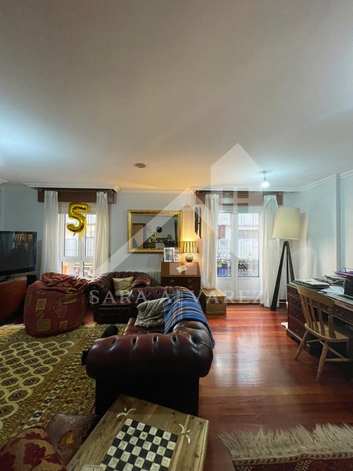 174130040849600150293_170366541871 SE ALQUILA PISO DE 4 HABITACIONES ESPACIOSO CON CHIMENEA EN ROSALIA DE CASTRO PRÓXIMO AL CENTRO