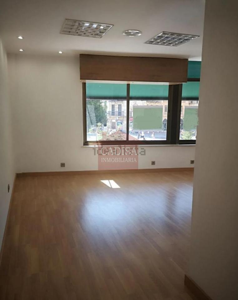 174307479155500027444_174307444242 LOCAL EN ALQUILER CÉNTRICO, IDEAL OFICINAS.REF:L4118