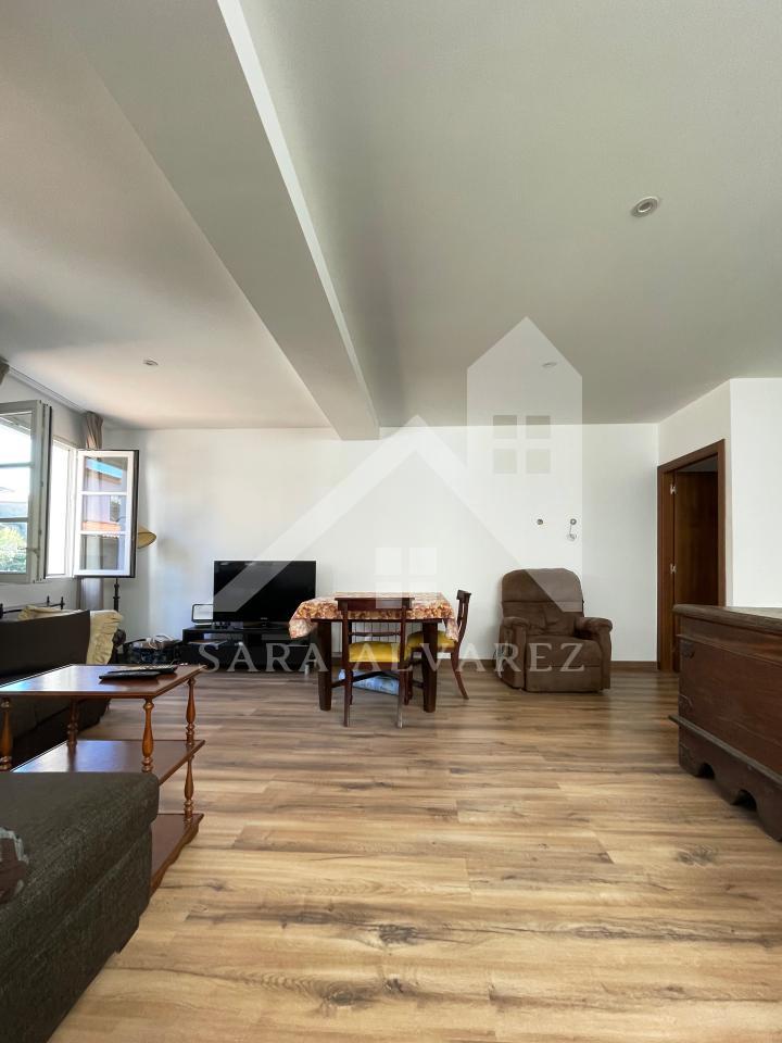 174505775520900162400_174501189173 SE VENDE DUPLEX REFORMADO CON 4 HABITACIONES EN LA PLAZA DE LA HERRERIA EN PLENO CENTRO DE PONTEVEDRA.