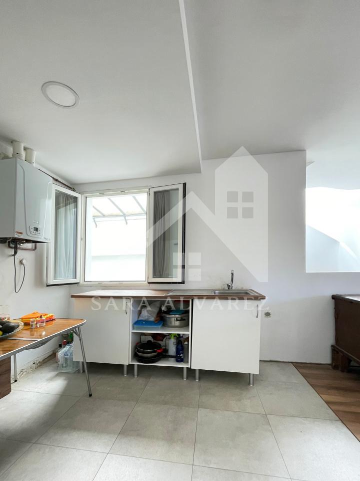 174505775778400162400_174501171471 SE VENDE DUPLEX REFORMADO CON 4 HABITACIONES EN LA PLAZA DE LA HERRERIA EN PLENO CENTRO DE PONTEVEDRA.