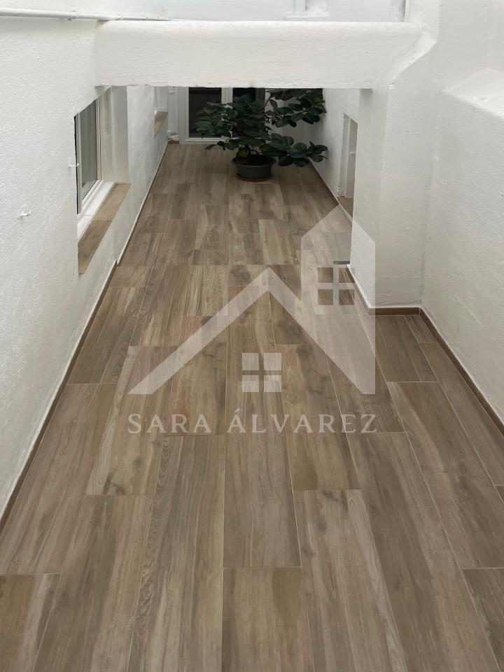 174505775821900162400_174501184466 SE VENDE DUPLEX REFORMADO CON 4 HABITACIONES EN LA PLAZA DE LA HERRERIA EN PLENO CENTRO DE PONTEVEDRA.