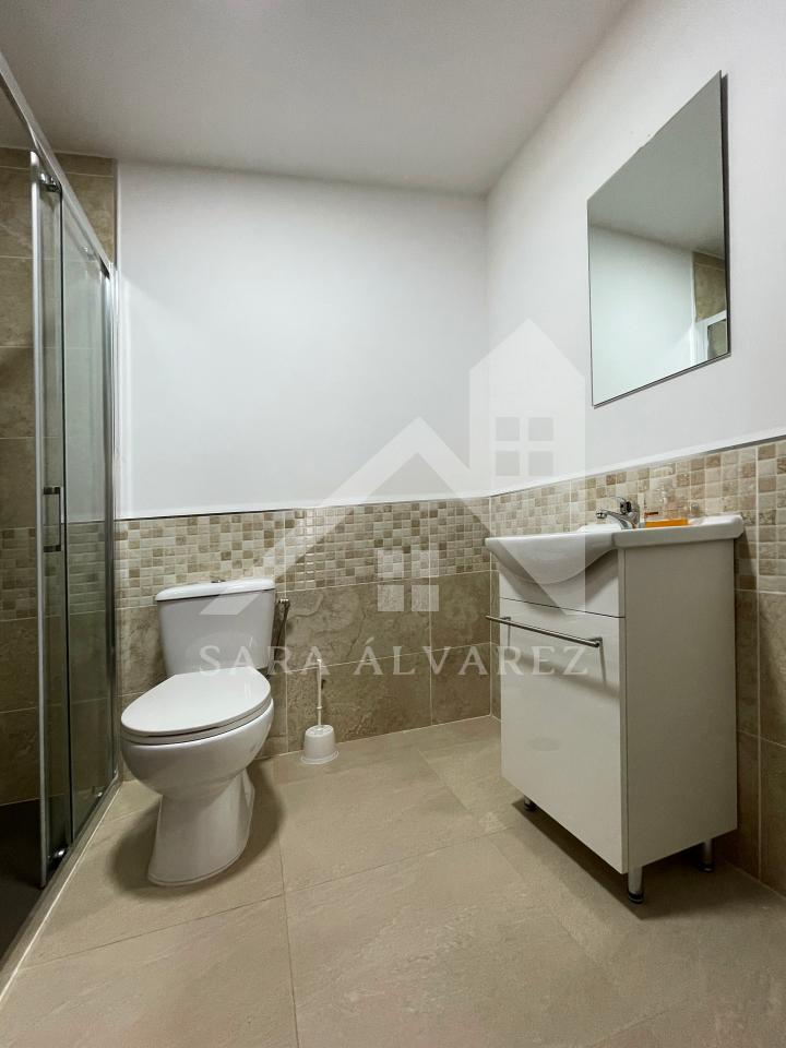174505776964400162400_174501170793 SE VENDE DUPLEX REFORMADO CON 4 HABITACIONES EN LA PLAZA DE LA HERRERIA EN PLENO CENTRO DE PONTEVEDRA.