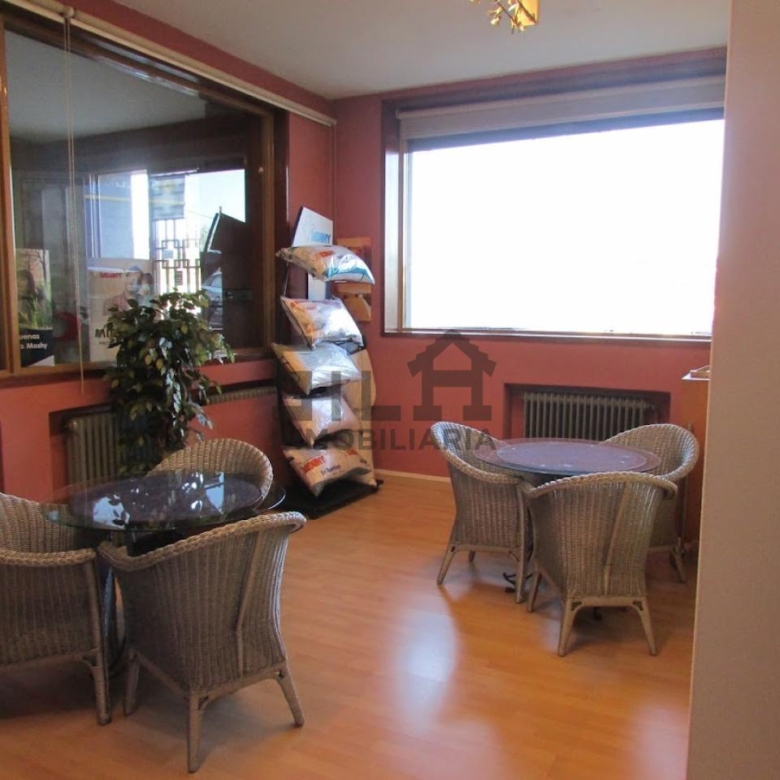 ALQUILER LOCAL 300M2 PIÑEIRAL
