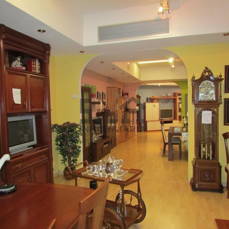 ALQUILER LOCAL 300M2 PIÑEIRAL