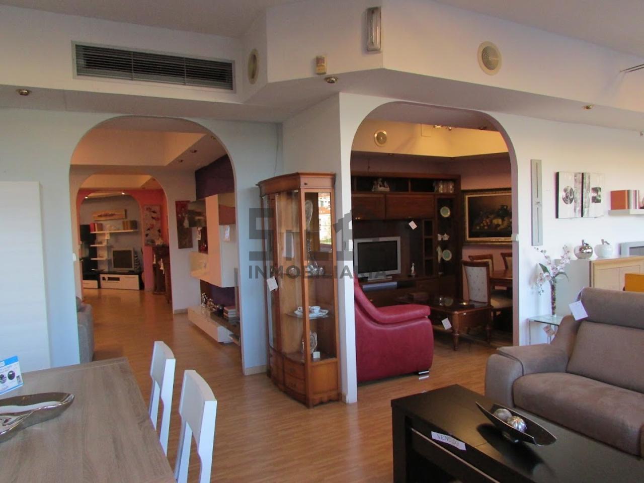 ALQUILER LOCAL 300M2 PIÑEIRAL