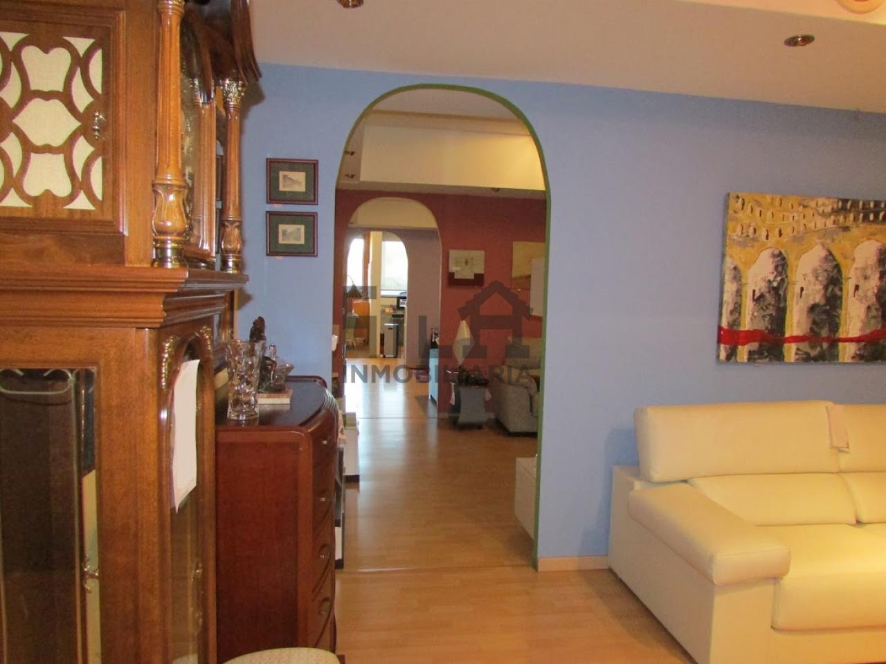 ALQUILER LOCAL 300M2 PIÑEIRAL