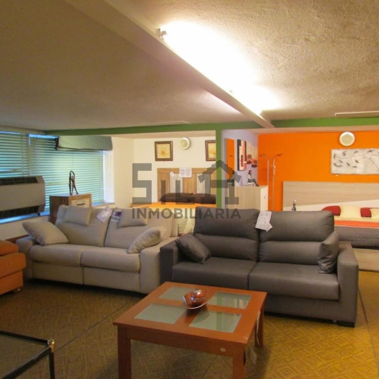 ALQUILER LOCAL 300M2 PIÑEIRAL