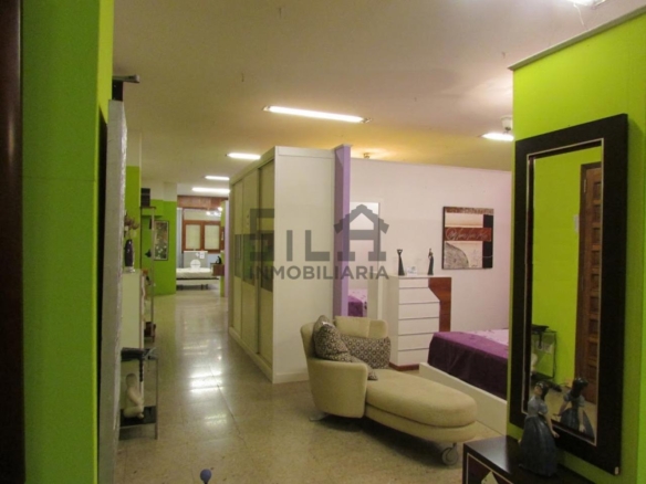 ALQUILER LOCAL 300M2 PIÑEIRAL