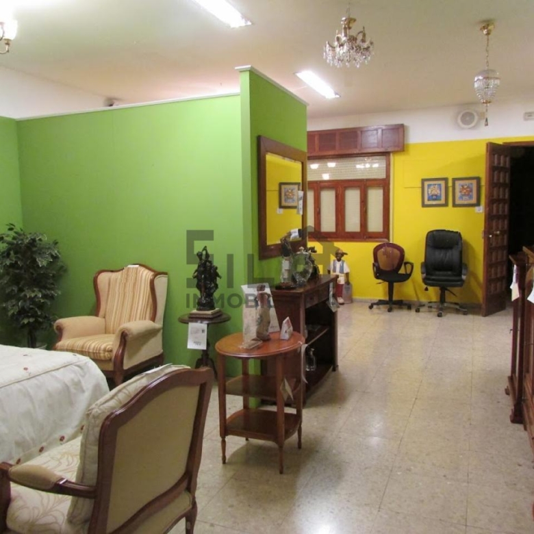 ALQUILER LOCAL 300M2 PIÑEIRAL