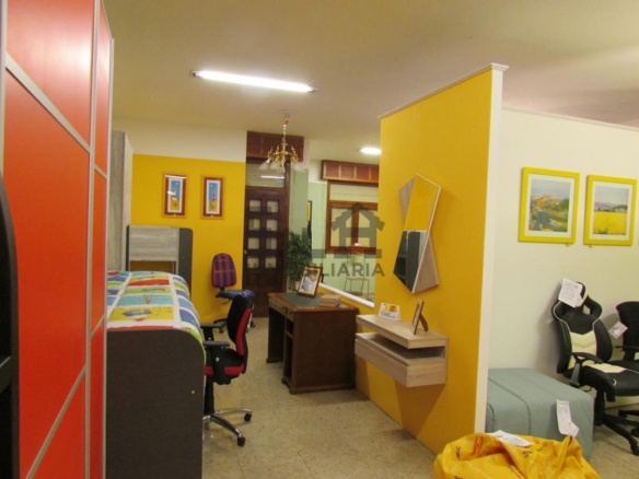 ALQUILER LOCAL 300M2 PIÑEIRAL