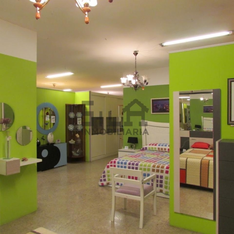 ALQUILER LOCAL 300M2 PIÑEIRAL