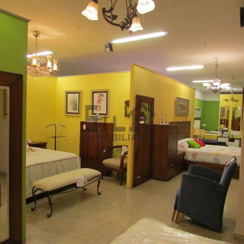 ALQUILER LOCAL 300M2 PIÑEIRAL
