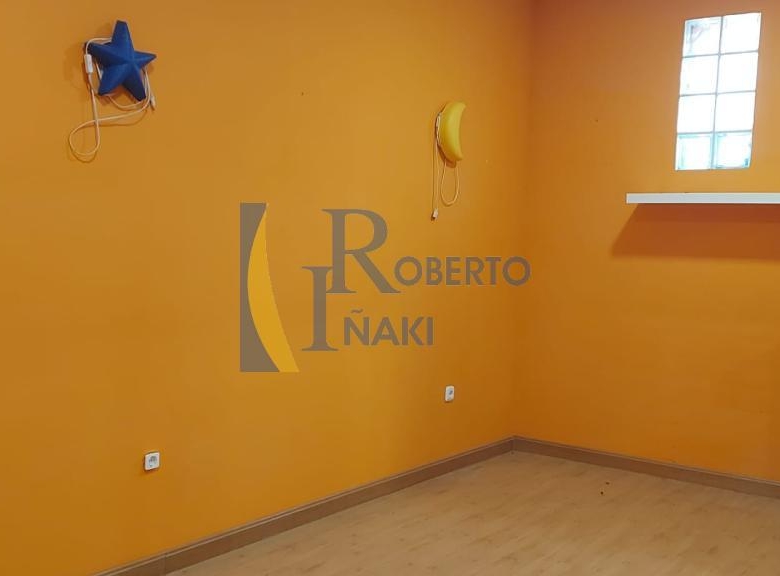 LOCAL DE 150 M² ACONDICIONADO