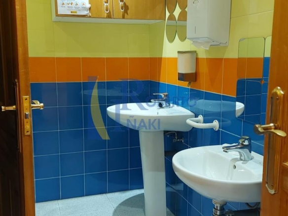 LOCAL DE 150 M² ACONDICIONADO