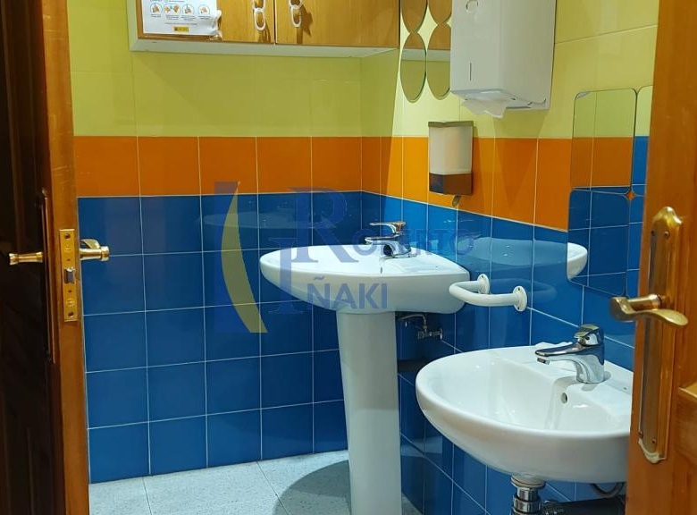 LOCAL DE 150 M² ACONDICIONADO