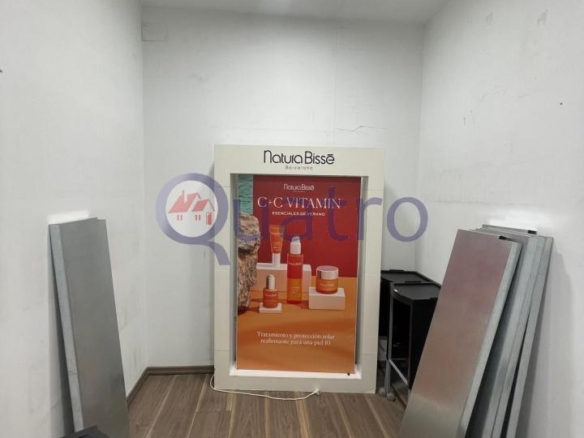 Gran local en alquiler en el centro de la ciudad, Plaza Jardín de San Francisco