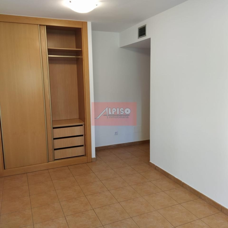 Piso en rentabilidad Urb. Residencia