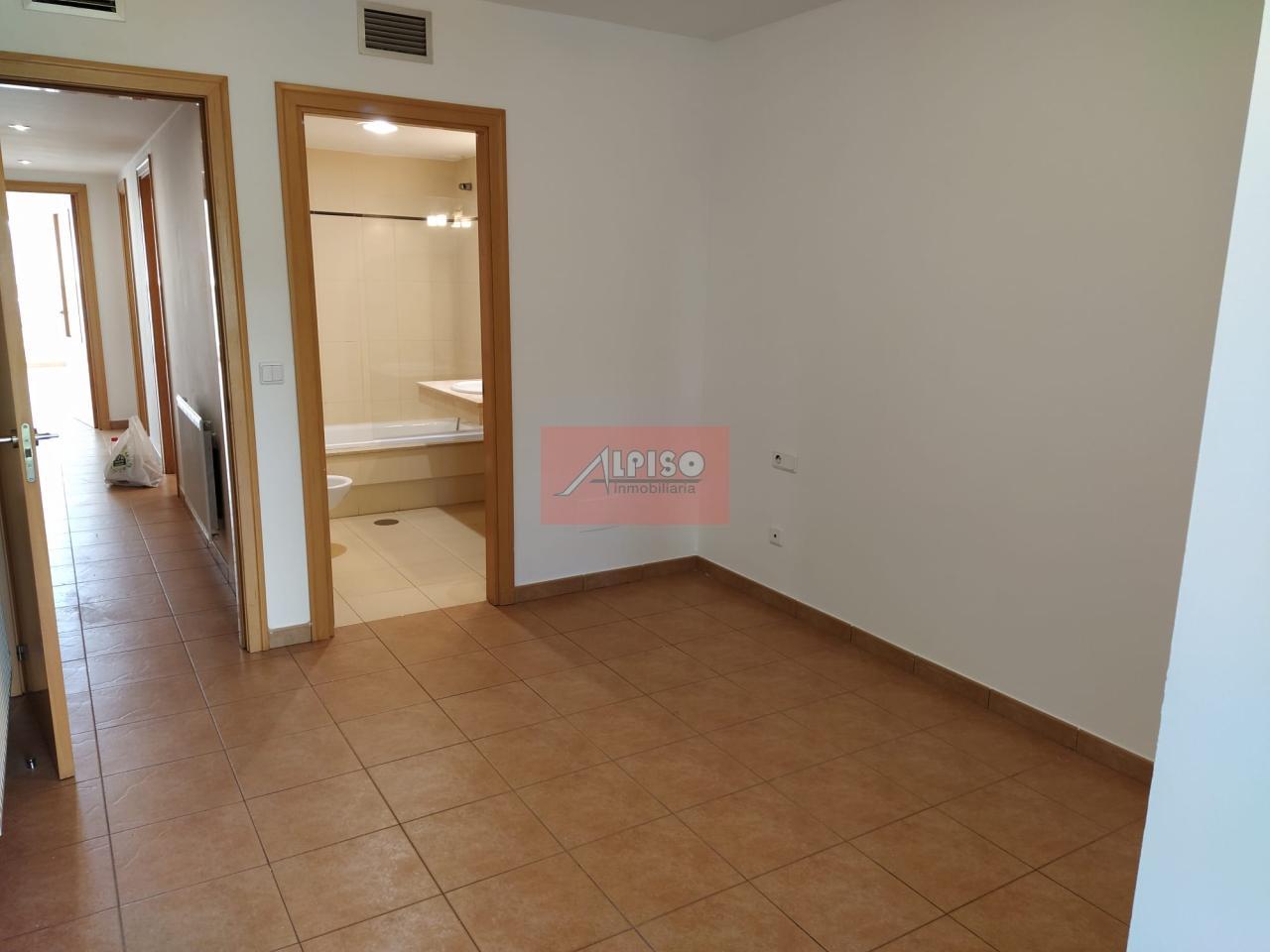174741566728600120802_162144633650 Piso en rentabilidad Urb. Residencia