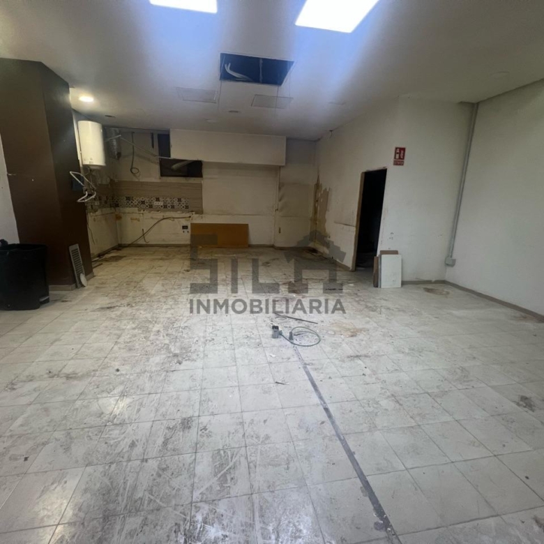 VENTA LOCAL EN ZONA JARDÍN