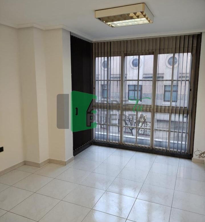 Local comercial en alquiler en Centro