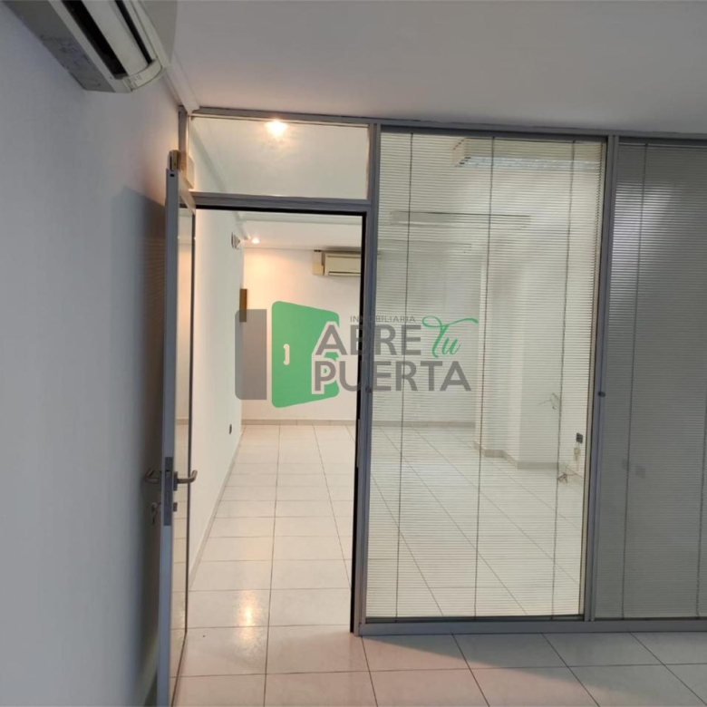 Local comercial en alquiler en Centro