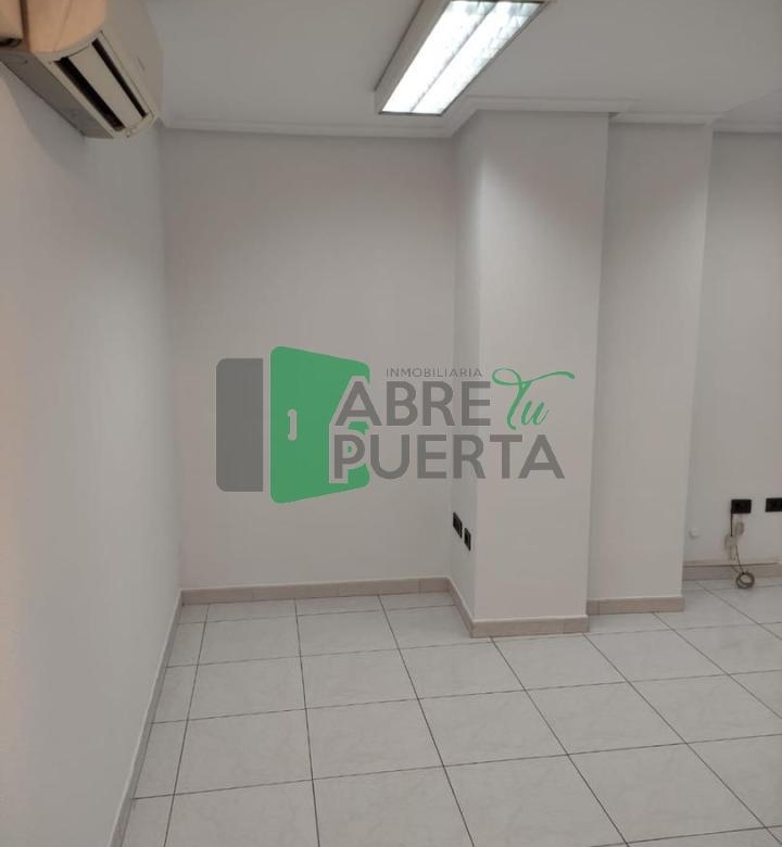 Local comercial en alquiler en Centro