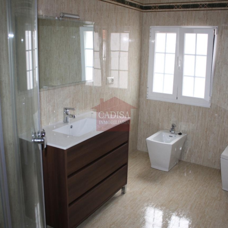 PRECIOSO ÁTICO EN VENTA EN EL PASEO DE SAN VICENTE. REF 6224
