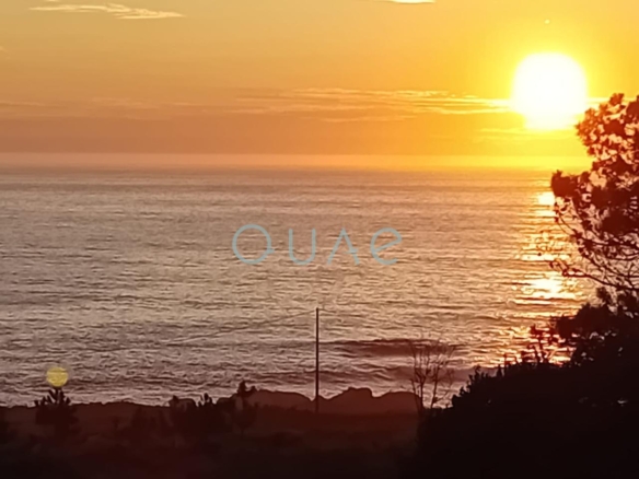 Oportunidad única en Santa Maria de Oia: parcela urbanizable en pleno Camino de Santiago.