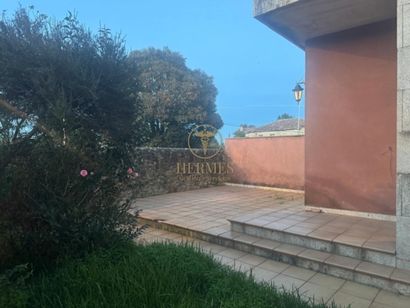 Magnífico Adosado en Goian-Tomiño: ¡Tu Casa Ideal te Espera!