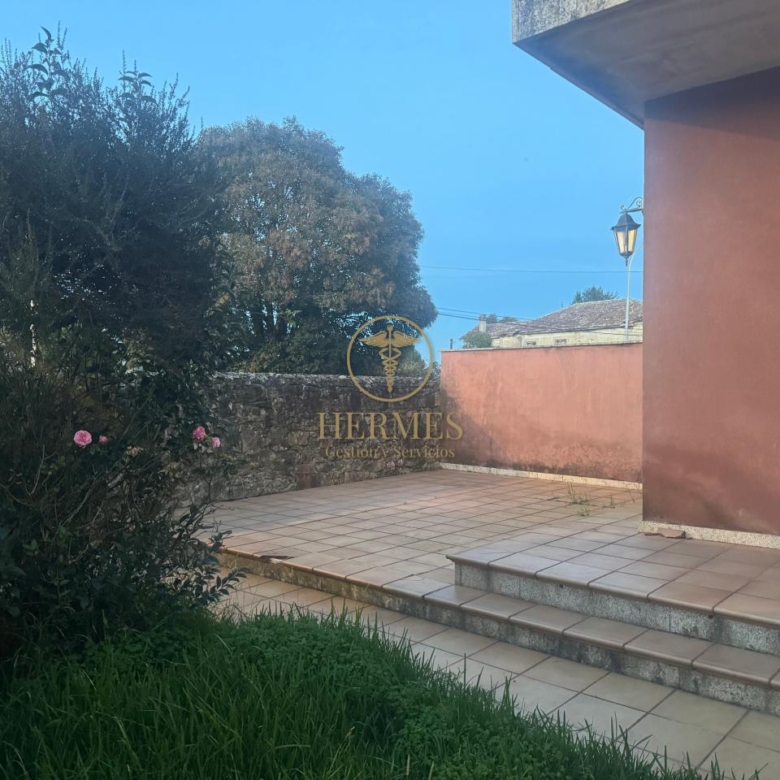 Magnífico Adosado en Goian-Tomiño: ¡Tu Casa Ideal te Espera!