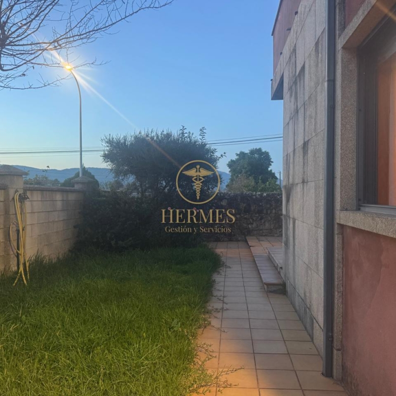 Magnífico Adosado en Goian-Tomiño: ¡Tu Casa Ideal te Espera!